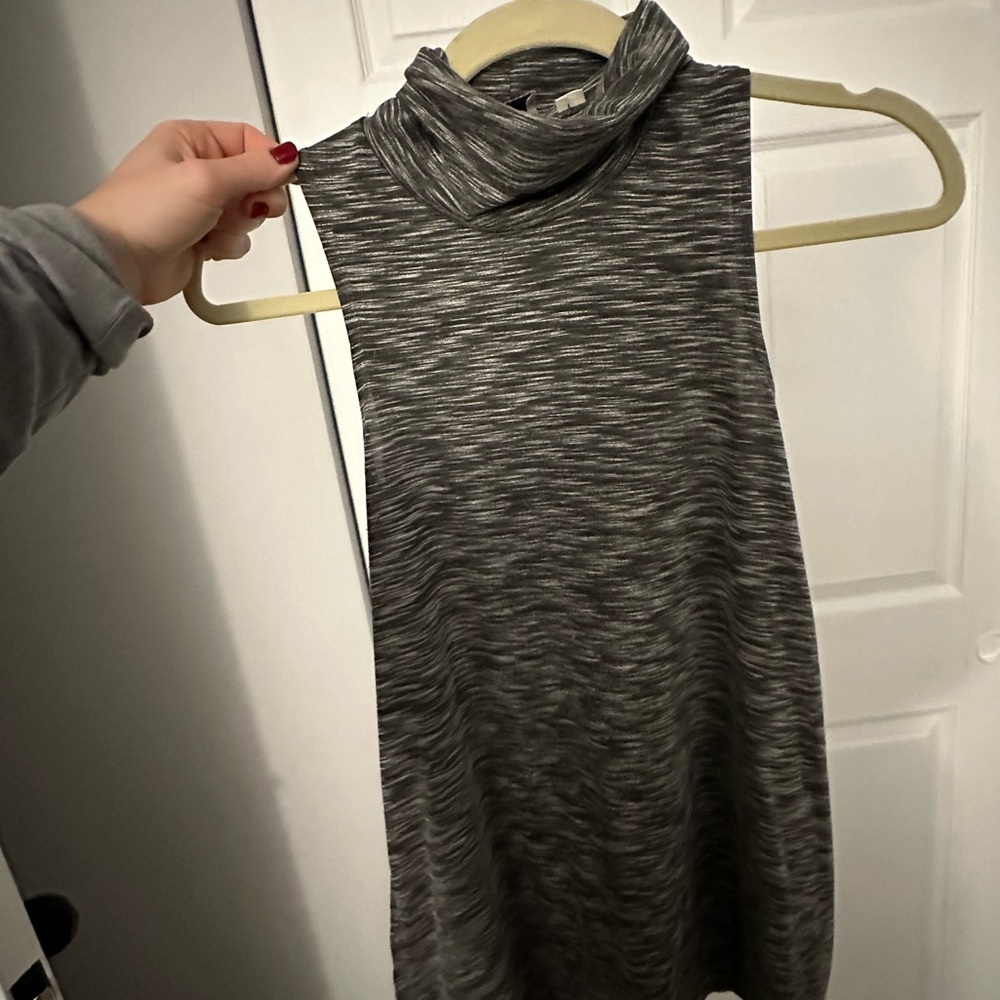 9-H15 STCL Anthropolgie Sleeveless Turtleneck XS